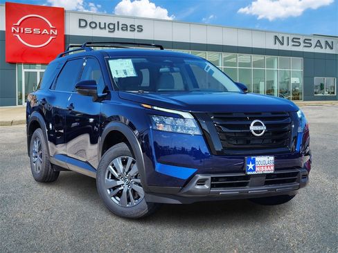New 2025 Nissan Pathfinder SV w/ Black Appearance Package image 1