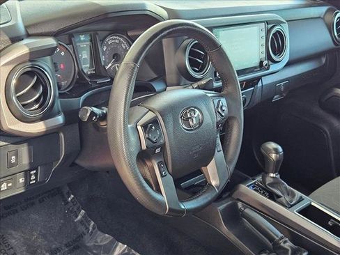 Used 2023 Toyota Tacoma TRD Off-Road image 9