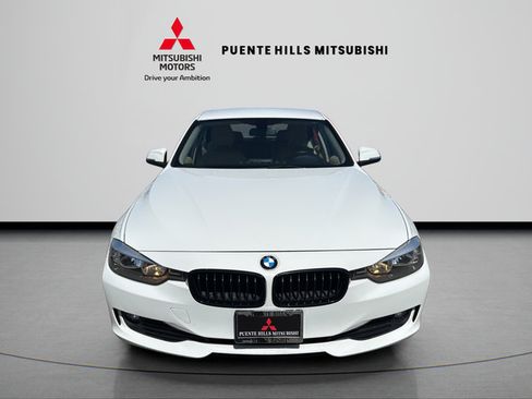 Used 2015 BMW 320i Sedan RWD image 2