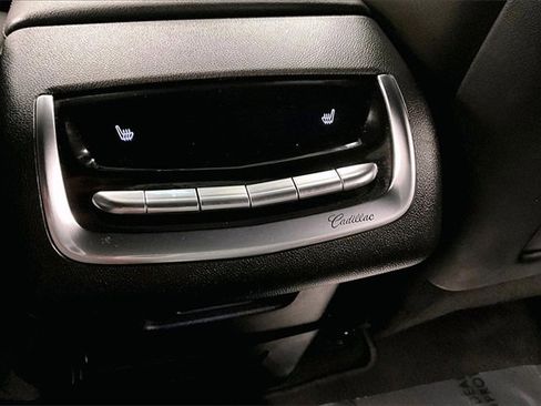 Used 2023 Cadillac XT6 Sport w/ Technology Package image 31