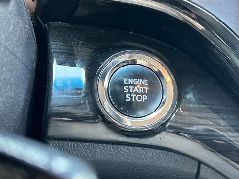 Used 2015 Toyota Avalon XLE FWD image 23