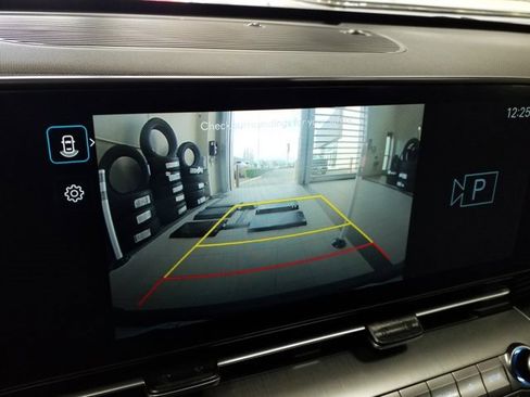 Certified 2024 Hyundai Kona SEL image 11