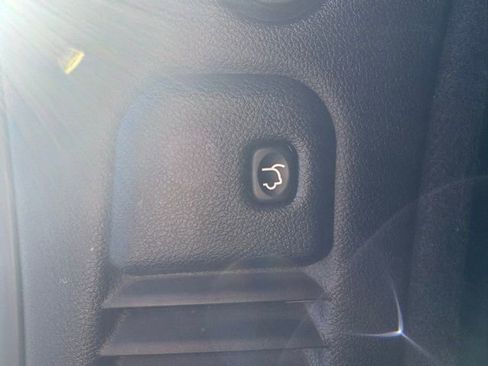 Used 2019 Dodge Durango R/T w/ Technology Group image 26