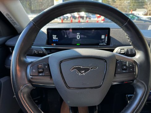 Used 2022 Ford Mustang Mach-E Select image 19