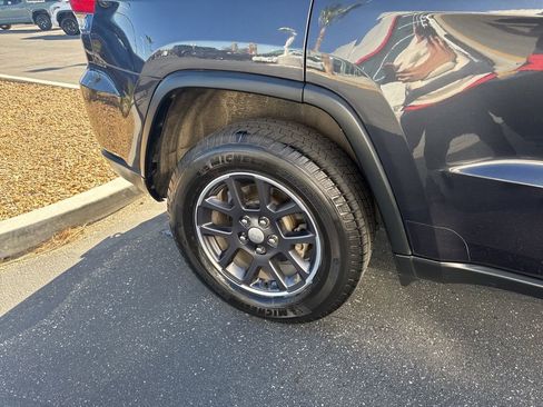 Used 2016 Jeep Grand Cherokee Limited w/ Trailer Tow Group IV image 20