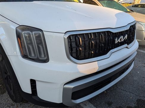 Used 2025 Kia Telluride EX image 3
