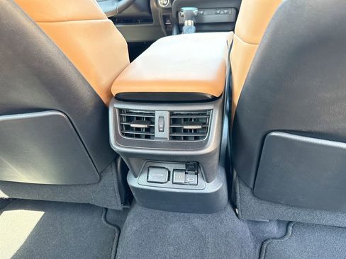 Used 2025 Lexus ES 350 w/ Premium Package FWD image 18