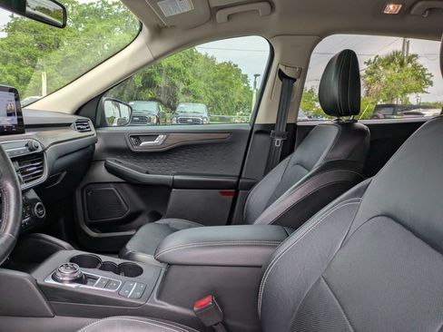 Used 2020 Ford Escape Titanium AWD/4WD image 24