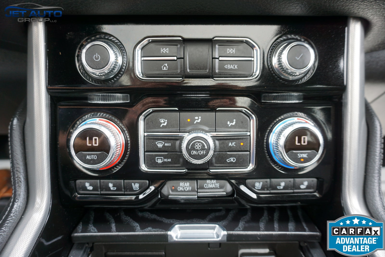 Used 2022 GMC Yukon Denali w/ Denali Ultimate Package AWD/4WD image 39