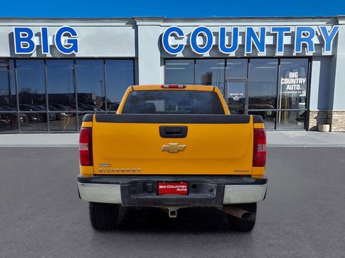 Used 2013 Chevrolet Silverado 2500 W/T AWD/4WD image 4