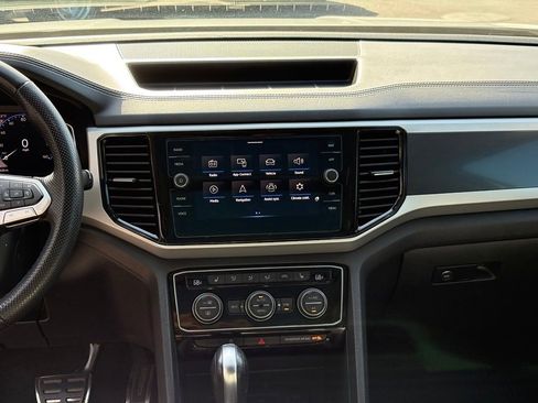 Used 2021 Volkswagen Atlas SEL R-Line FWD image 12