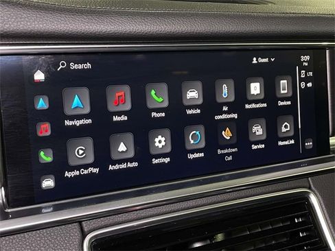 Used 2023 Porsche Panamera 4 Platinum Edition image 29