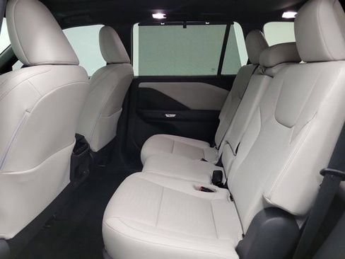 Used 2025 Lexus TX 350 AWD w/ Technology Package image 12