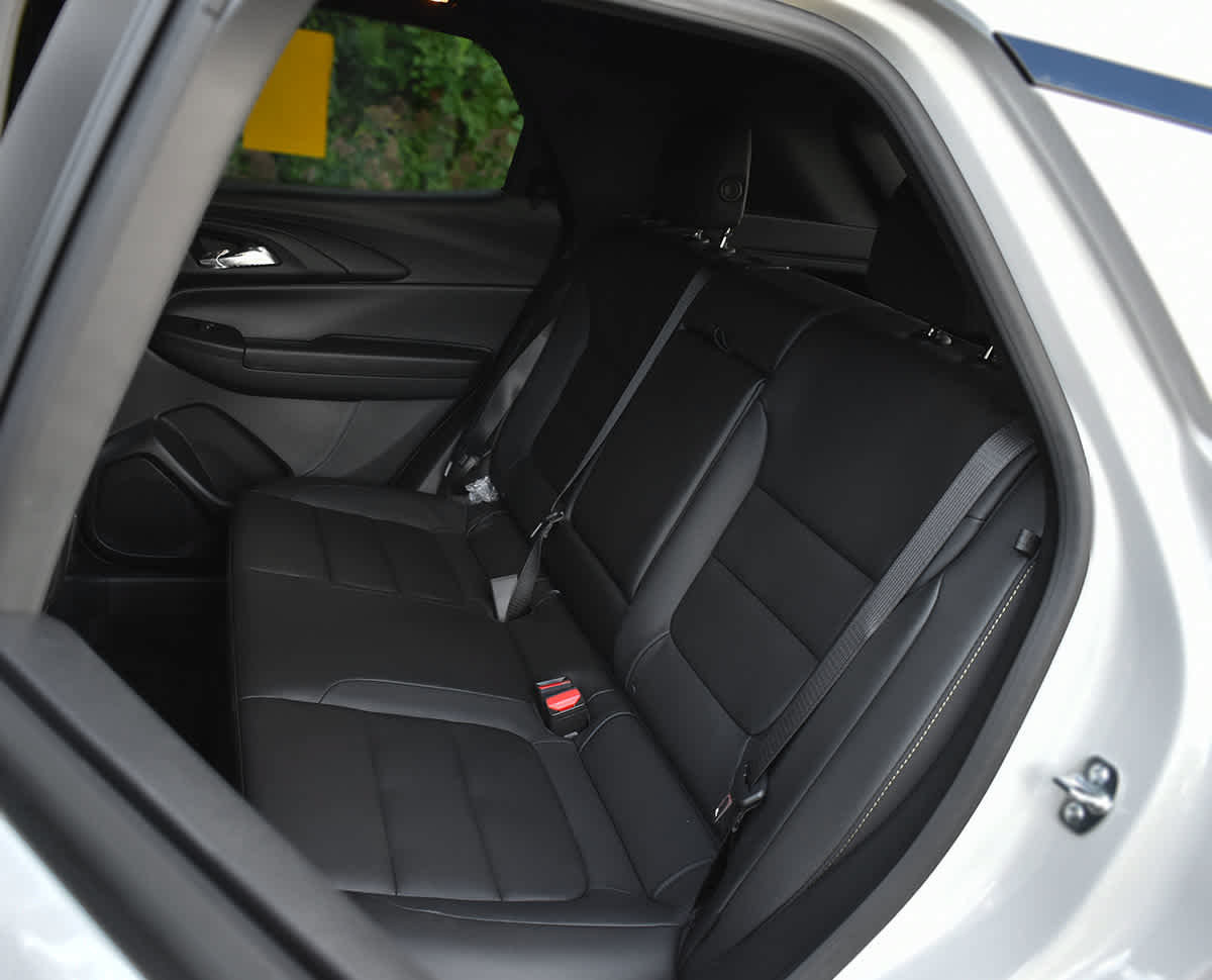 New 2026 Chevrolet TrailBlazer ACTIV w/ Convenience Package AWD/4WD image 13