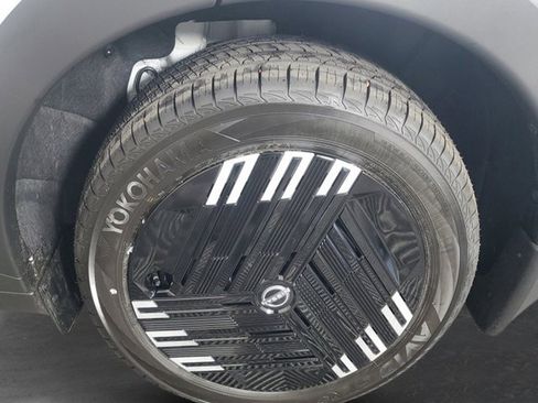 New 2026 Nissan Leaf S+ w/ Floor Mat Package (S+) image 9