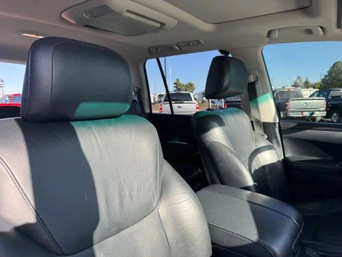 Used 2011 Lexus LX 570 4WD w/ Luxury Pkg image 26
