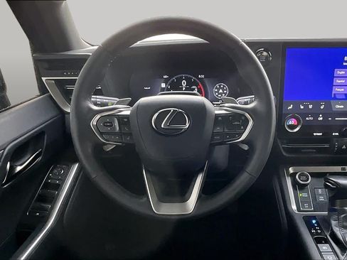 Used 2025 Lexus GX 550 w/ Accessory Package (2T) AWD/4WD image 6