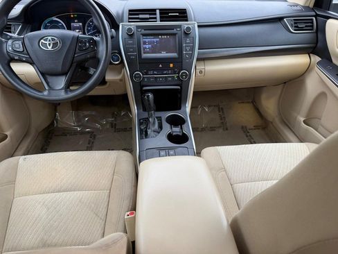 Used 2017 Toyota Camry LE FWD image 14