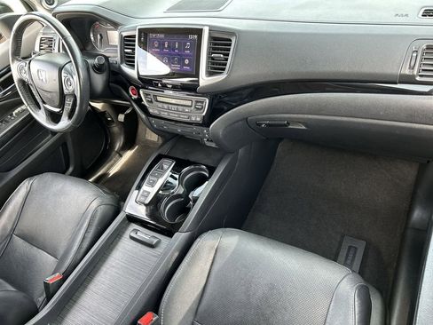 Used 2017 Honda Pilot Elite image 30
