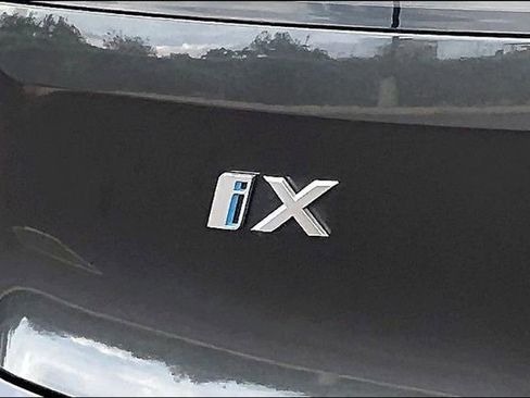 Certified 2022 BMW iX xDrive50 w/ Premium Package image 8