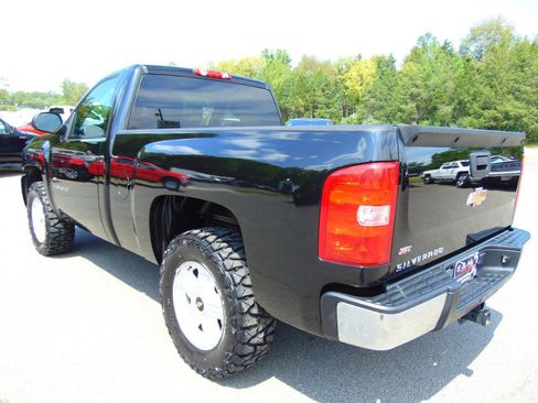 Used 2010 Chevrolet Silverado 1500 LT w/ Interior Plus Package AWD/4WD image 25