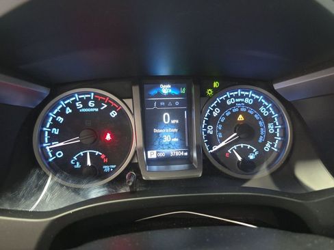 Used 2022 Toyota Tacoma SR5 AWD/4WD image 3