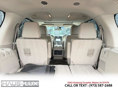 Used 2017 Lincoln Navigator Select image 30