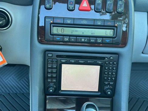 Used 2001 Mercedes-Benz CLK 320 Cabriolet w/ K2 Opt Pkg image 28