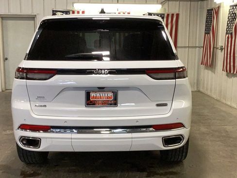 Used 2023 Jeep Grand Cherokee Overland w/ Luxury Tech Group IV image 5