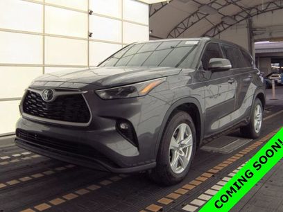 Used 2024 Toyota Highlander LE