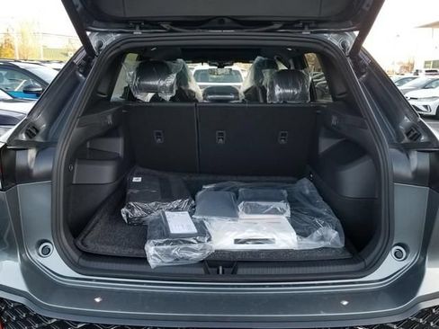 New 2026 Volkswagen Tiguan SE R-Line AWD/4WD image 5