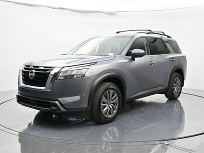 New 2025 Nissan Pathfinder SV w/ SV Premium Package