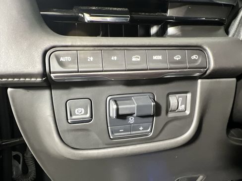 Used 2024 Cadillac Escalade Sport Platinum AWD/4WD image 19