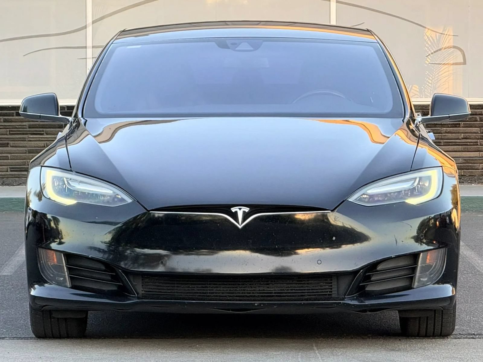 Used 2016 Tesla Model S 70 RWD image 2