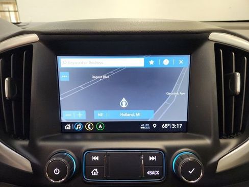 Used 2020 GMC Terrain SLT w/ Preferred Package AWD/4WD image 16