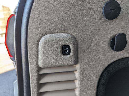 Used 2021 Jeep Grand Cherokee Limited image 41