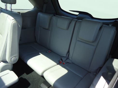 Used 2018 Toyota Highlander Limited Platinum AWD/4WD image 31