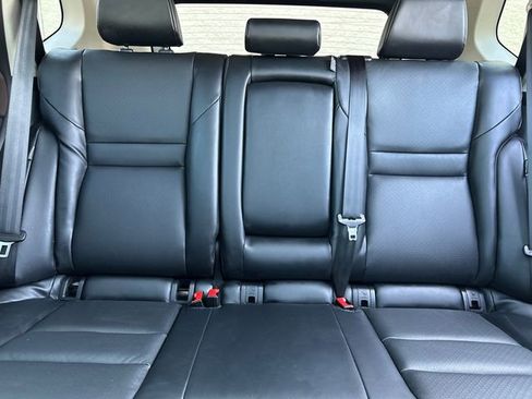 Used 2023 Nissan Rogue SV w/ SV Premium Package image 36