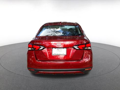 Used 2025 Nissan Versa SV image 6