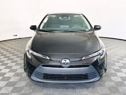 Used 2024 Toyota Corolla LE FWD image 8