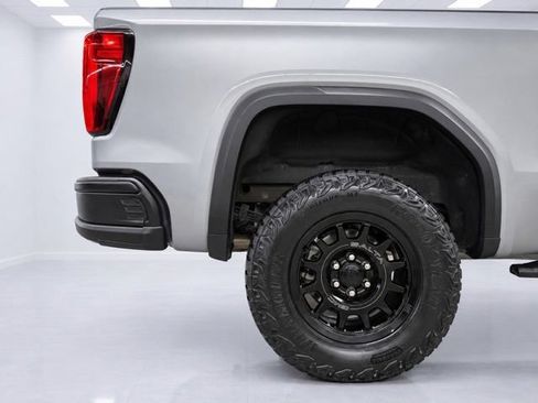 Used 2023 GMC Sierra 1500 AT4X w/ AT4X AEV Edition AWD/4WD image 11