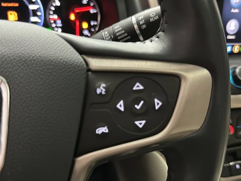 Used 2020 GMC Acadia Denali w/ LPO, 'HIT The Road' Package AWD/4WD image 31