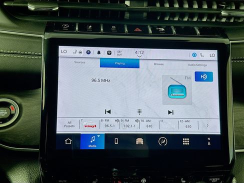 Used 2024 Jeep Grand Cherokee Limited image 19