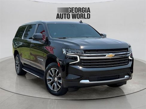 Used 2022 Chevrolet Suburban LT w/ LT Signature Package RWD image 10