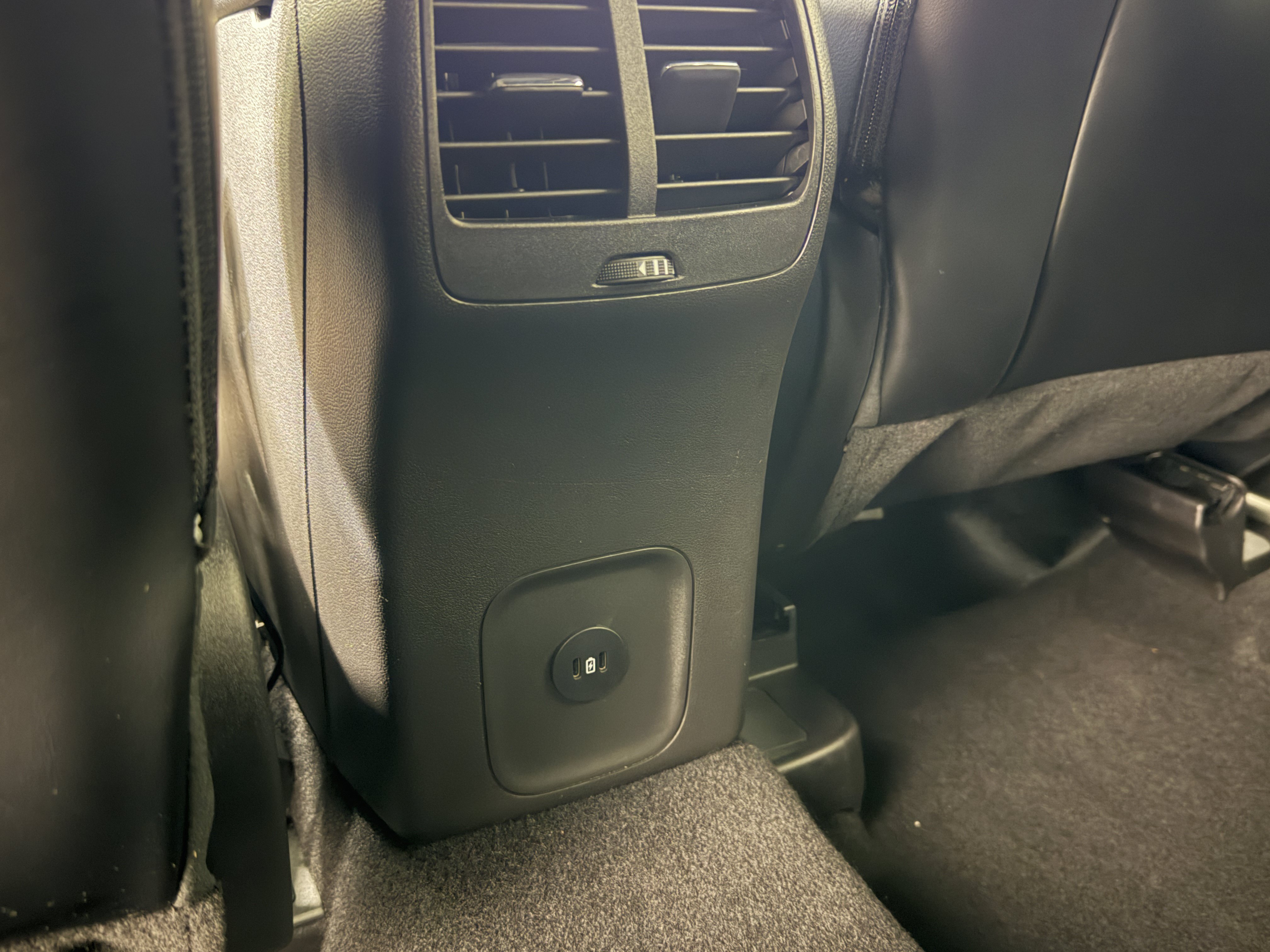 Used 2024 Ford Escape ST-Line w/ Tech Pack #1 AWD/4WD image 22