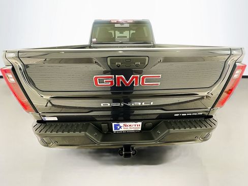 New 2026 GMC Sierra 2500 Denali w/ Denali Reserve Package AWD/4WD image 6
