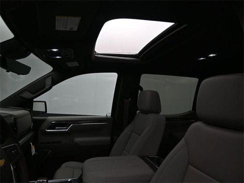 New 2026 Chevrolet Silverado 1500 LTZ w/ LTZ Premium Package image 31