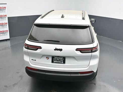 Used 2024 Jeep Grand Cherokee L Laredo AWD/4WD image 16
