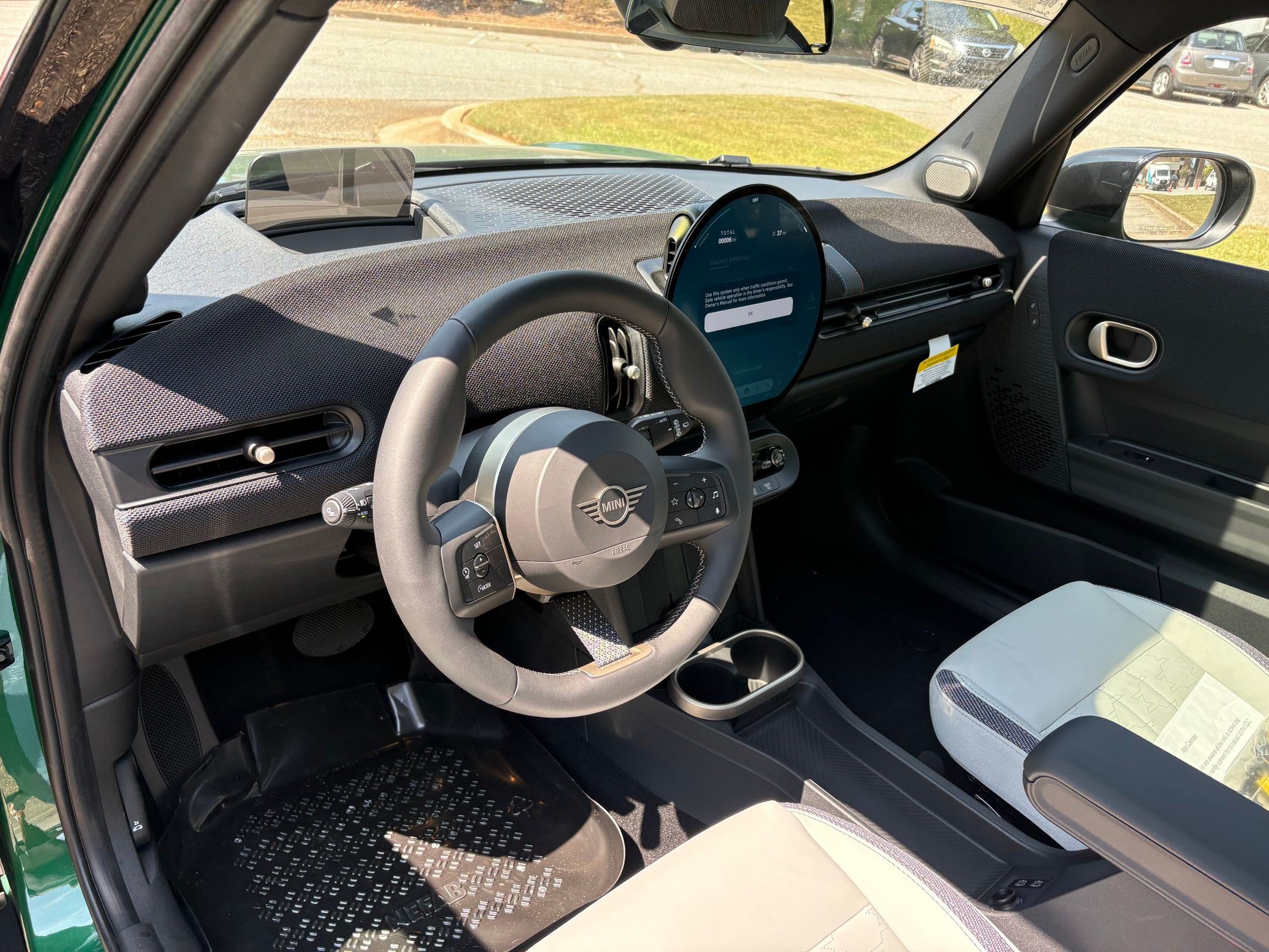 Used 2026 MINI Cooper 4-Door Hardtop FWD image 4