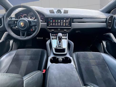 Certified 2022 Porsche Cayenne Turbo GT AWD/4WD image 14